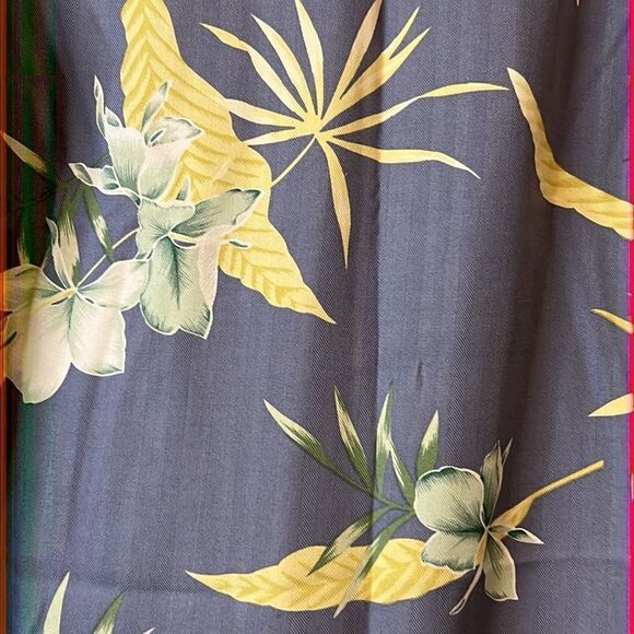 Tommy Bahama Blue Tropical Print Hawaiian Button Down Shirt - Size Large - Picture 10 of 11